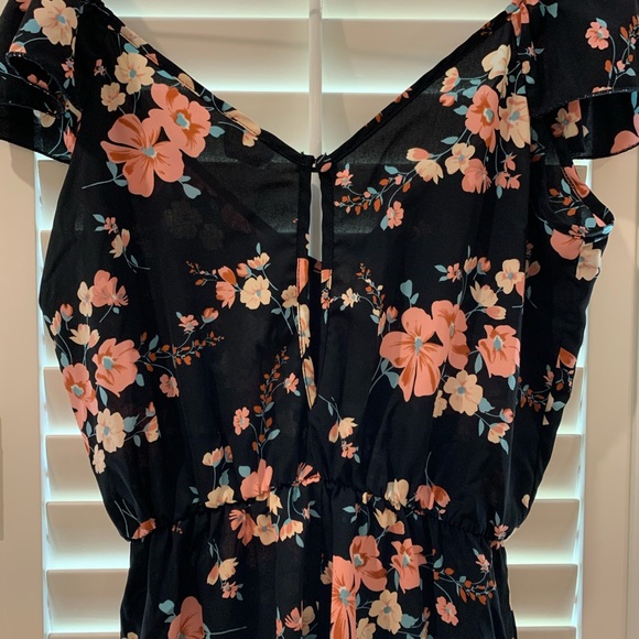 UO Pins and Needles Floral Romper - Picture 11 of 12